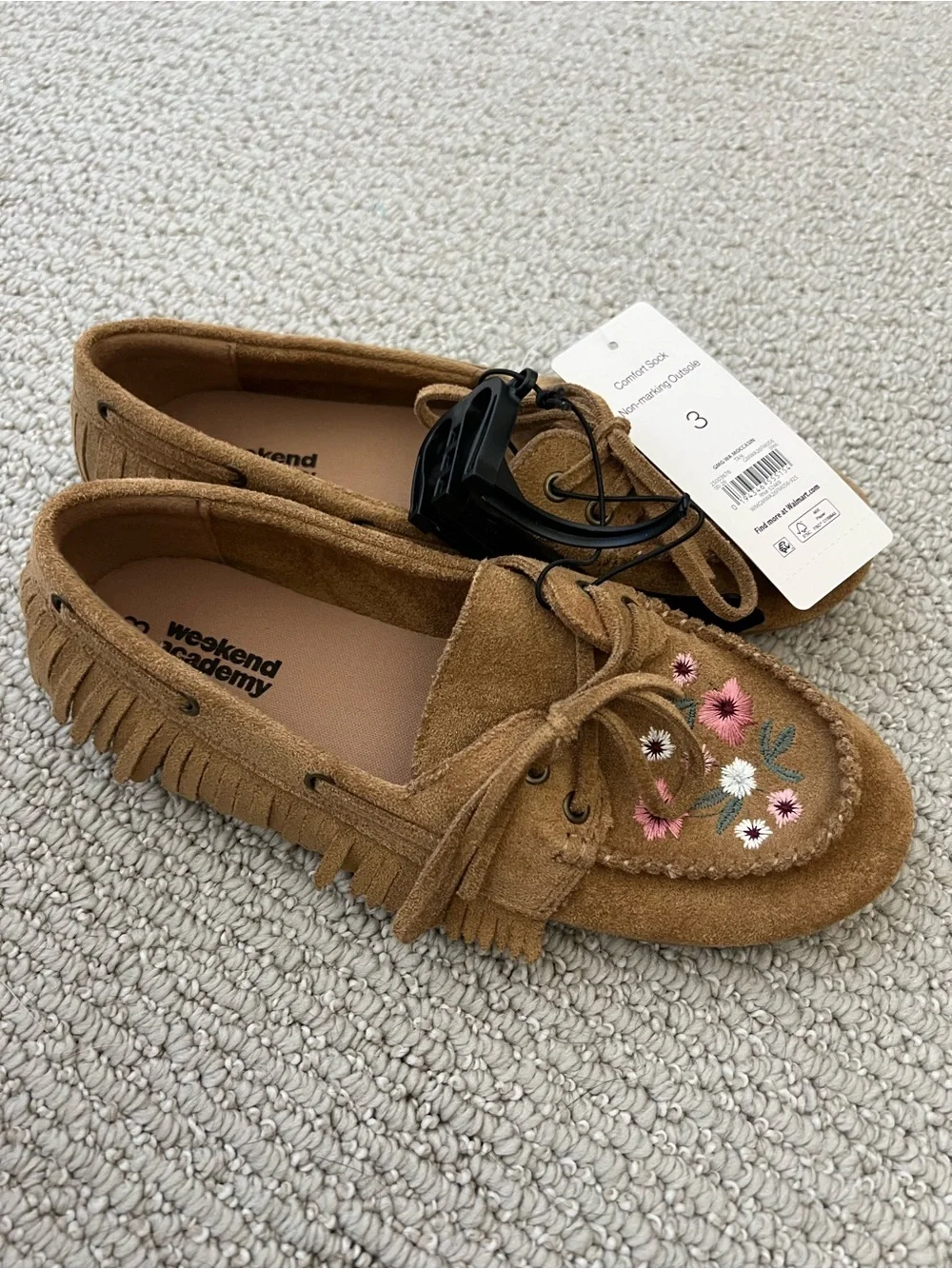 Weekend Academy Girls Embroidered Floral Moccasin Shoes NWT size 3 $10